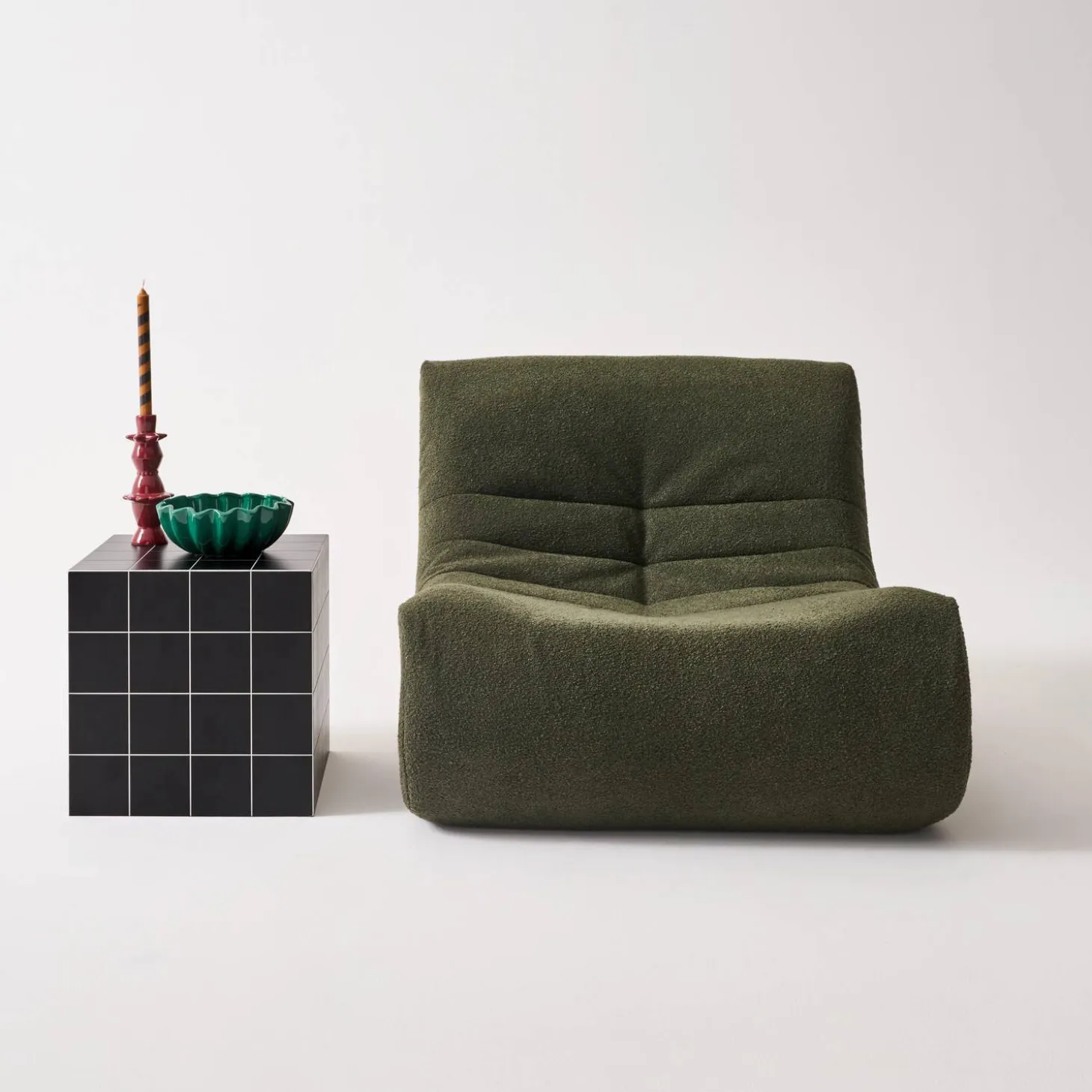 Couchtisch, kubischer Beistelltisch in Zementfliesen-Optik 40 x 40 cm