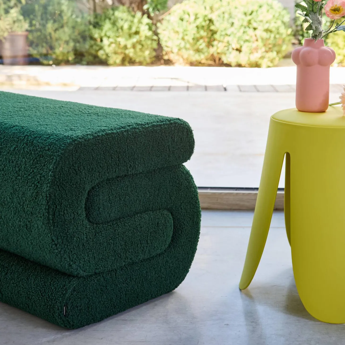 Design Bank mit Bouclé-Bezug 1-2 Plätze