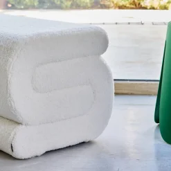 Design-Hocker mit Bouclé-Bezug 1 Platz
