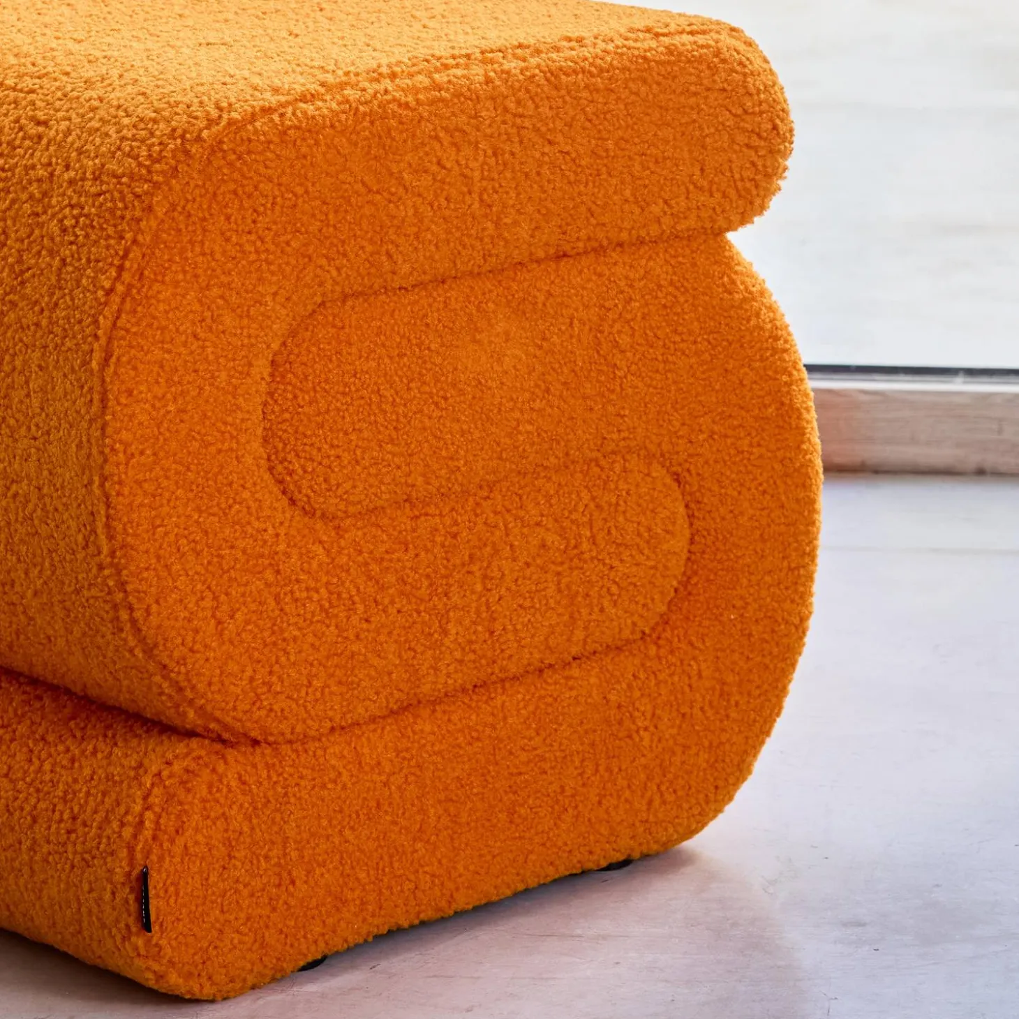 Design-Hocker mit Bouclé-Bezug 1 Platz