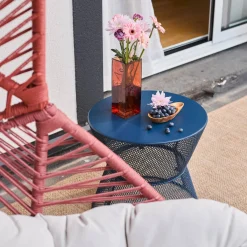 Eiförmiger Garten-Sessel aus Stahl und Kunststoffgeflecht