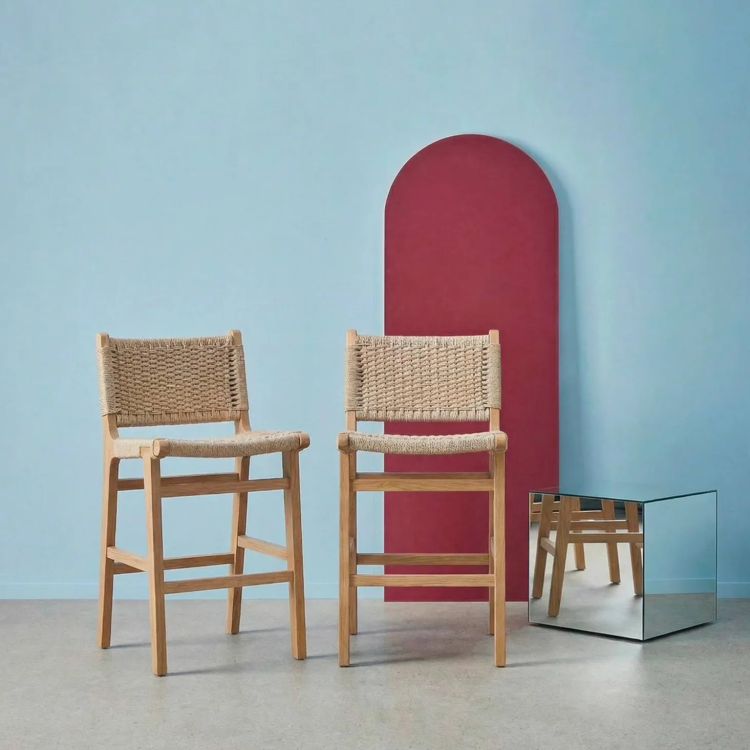 2er-Set Barhocker aus Heveaholz mit Seilbespannung