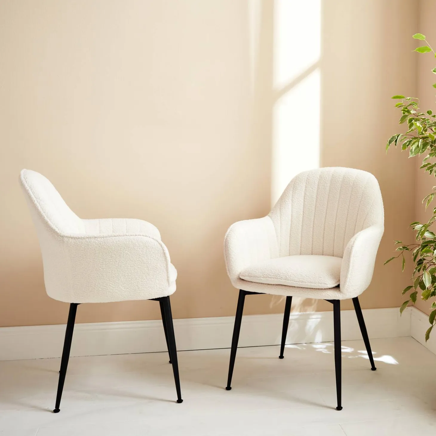 2er Set Bouclé Sessel mit Metallbeinen