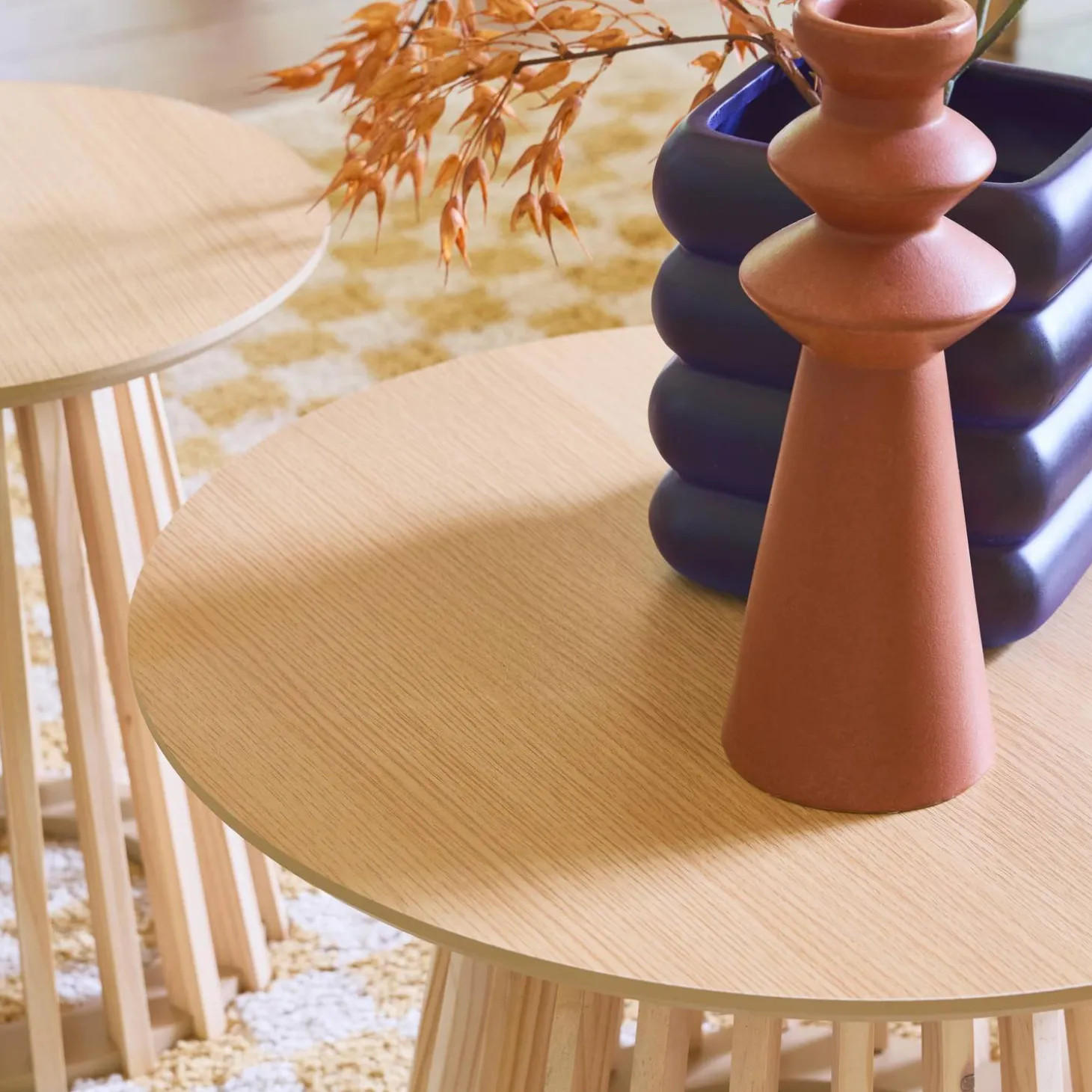 2er-Set Couchtische aus Holzdekor und Tannenholz, Ø40cm und Ø60cm