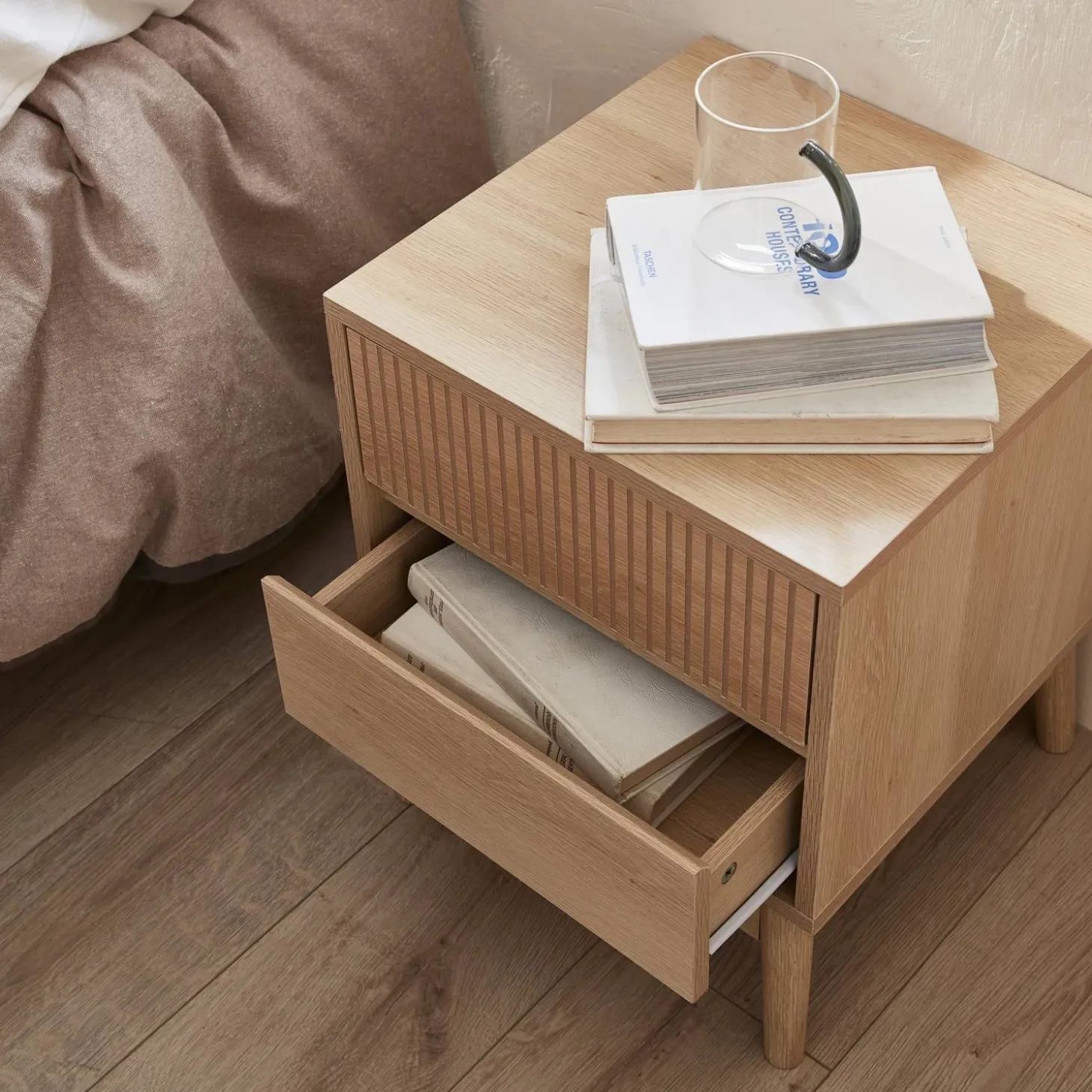 2er Set Nachttische mit zwei Schubladen