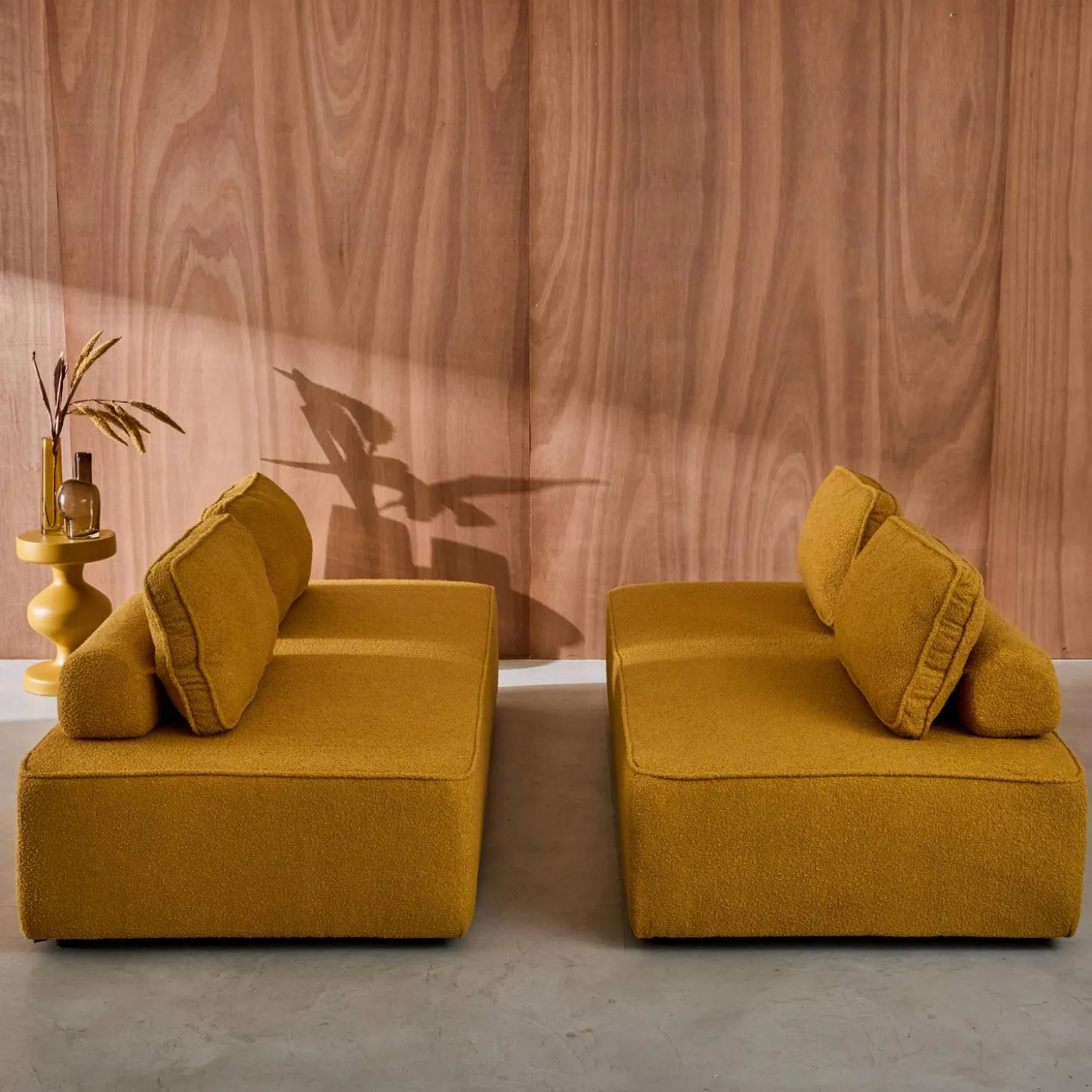 2er-Set 2-Sitzer Sofas mit Bouclé-Bezug für ein modulares Sofa