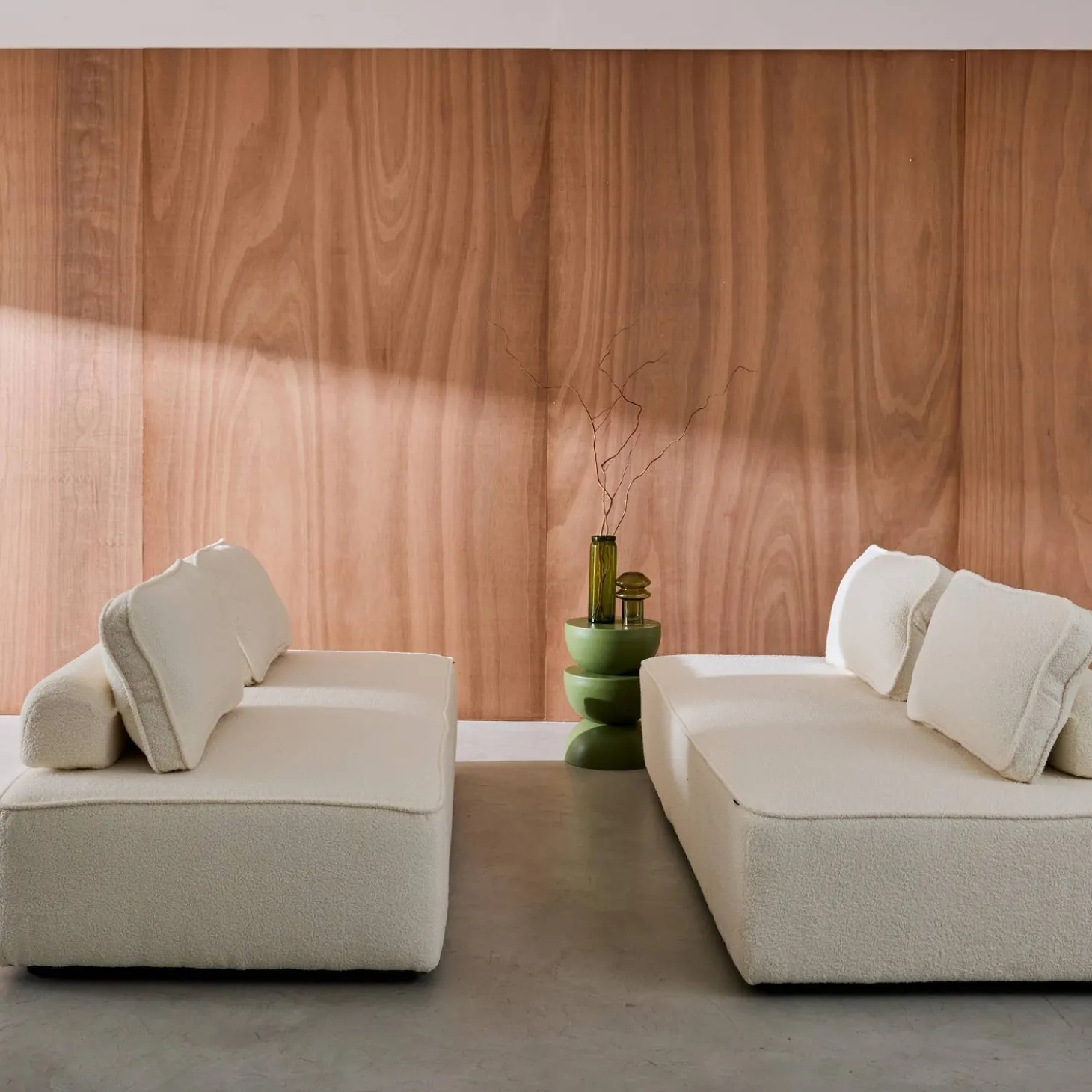 2er-Set 2-Sitzer Sofas mit Bouclé-Bezug für ein modulares Sofa