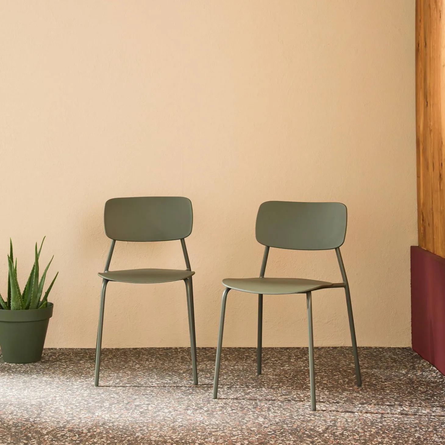 2er-Set stapelbare Gartenstühle aus Stahl und Kunststoff