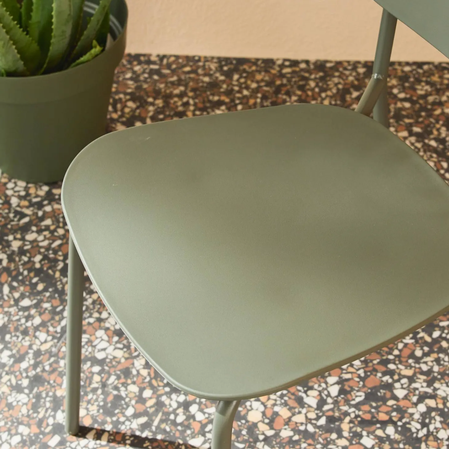 2er-Set stapelbare Gartenstühle aus Stahl und Kunststoff