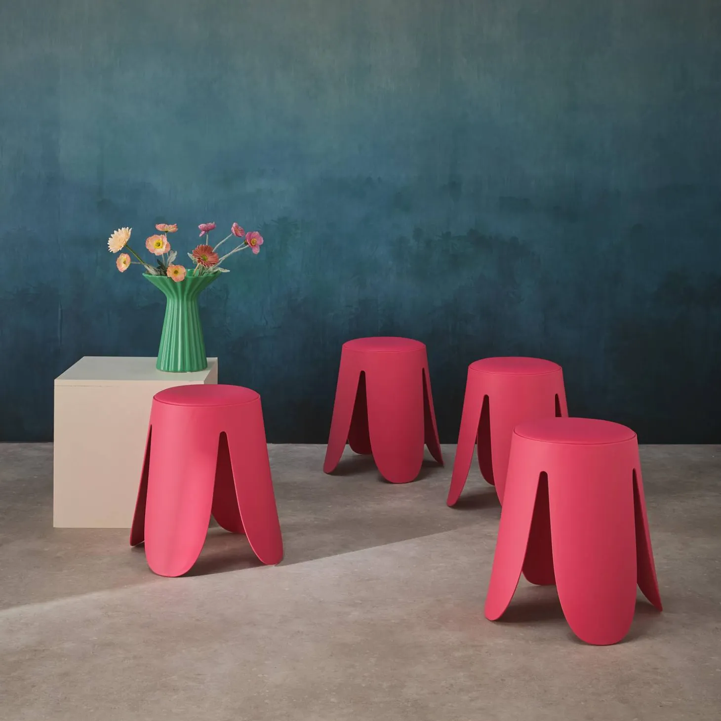 4er-Set stapelbare Hocker mit Kunstleder