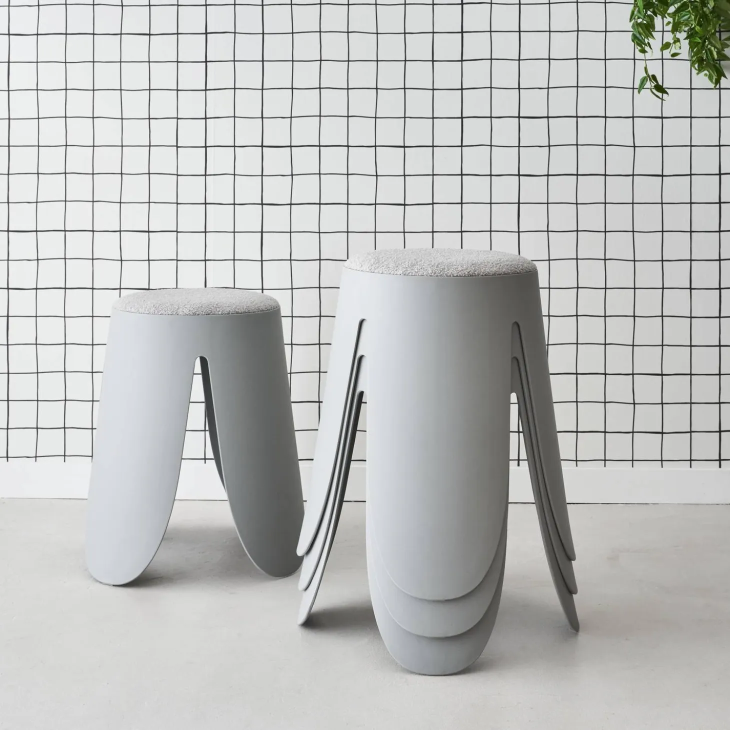 4er Set stapelbare Hocker, strukturierter Bouclébezug