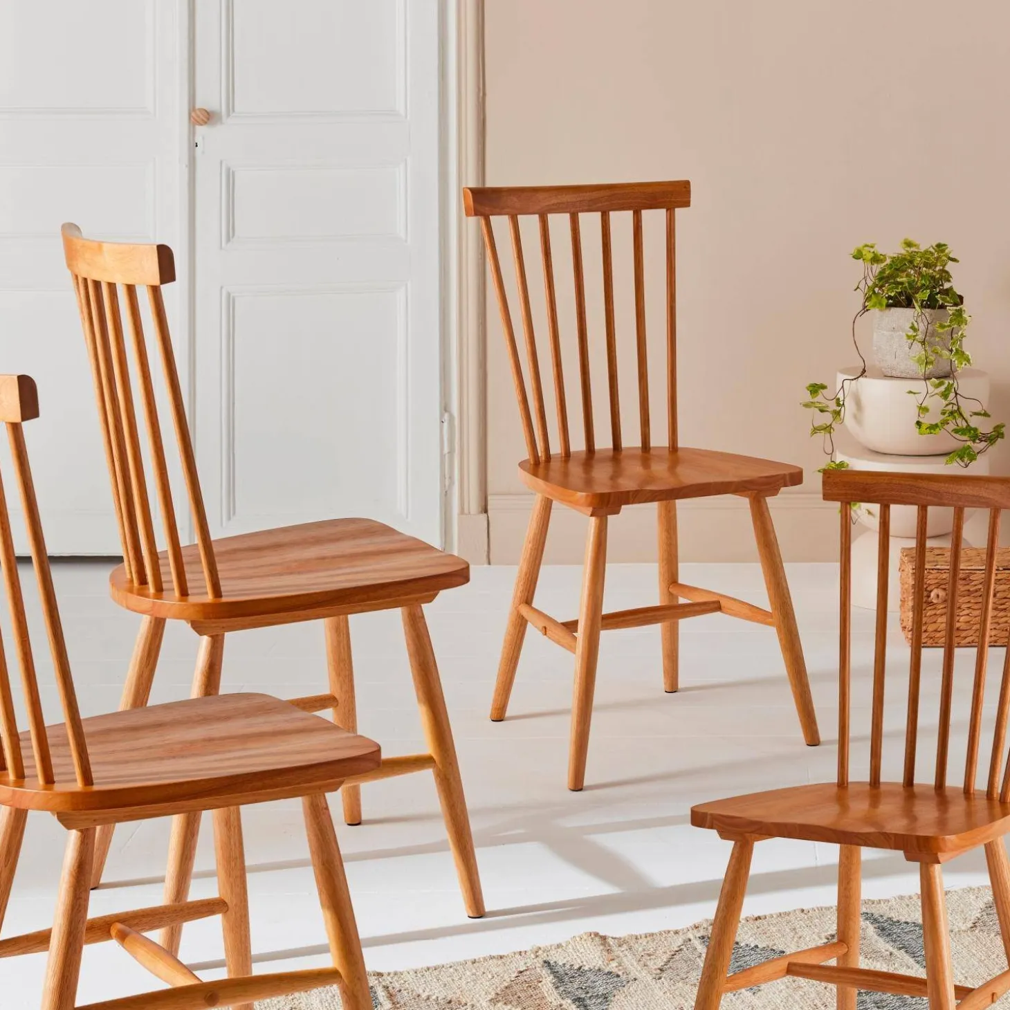 4er-Set Stühle aus Hevea-Holz