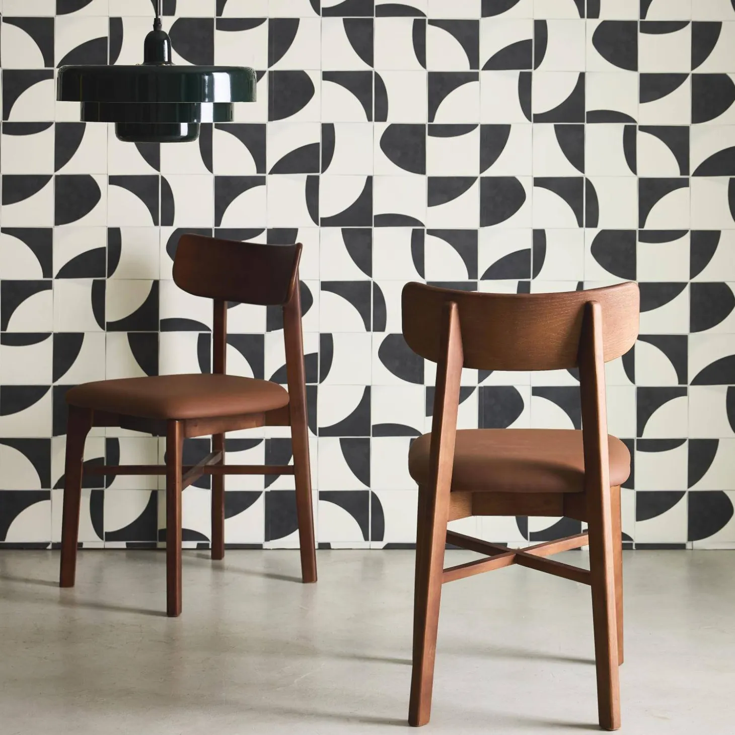 2er-Set Stühle aus Hevea-Holz und Kunstleder