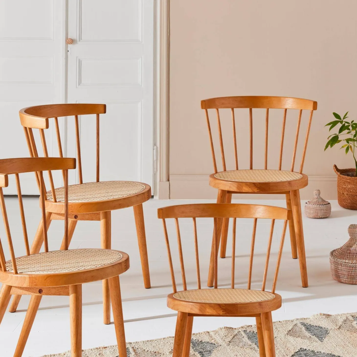 4er-Set Stühle aus Holz und Rattan-Geflecht
