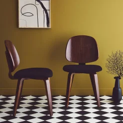 2er-Set Stühle, gewölbtes Holz mit Dekor und Bouclé-Bezug