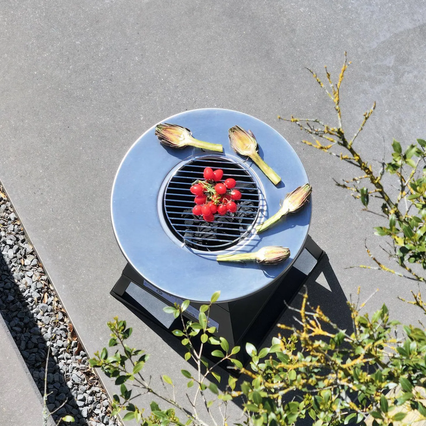 Feuerschale Grill Ø59cm schwarz mit Grillrost und Stauraum