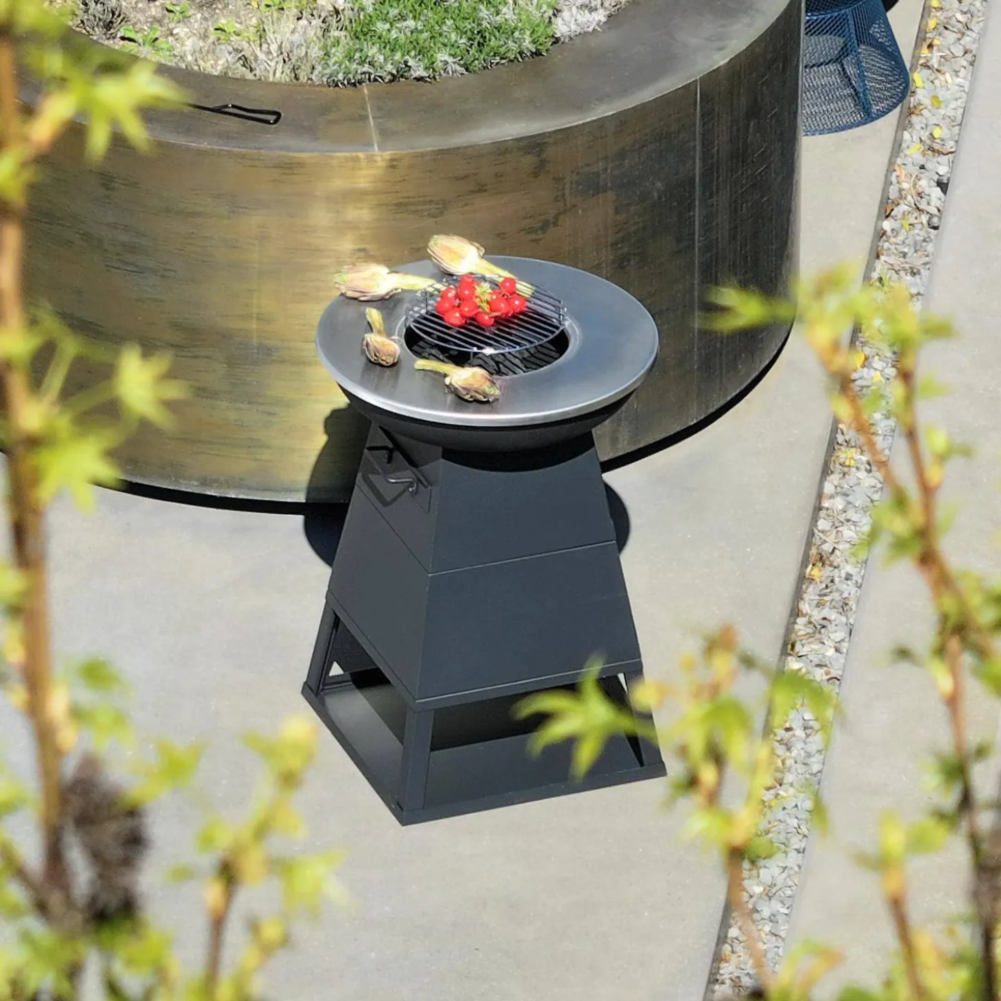 Feuerschale Grill Ø59cm schwarz mit Grillrost und Stauraum