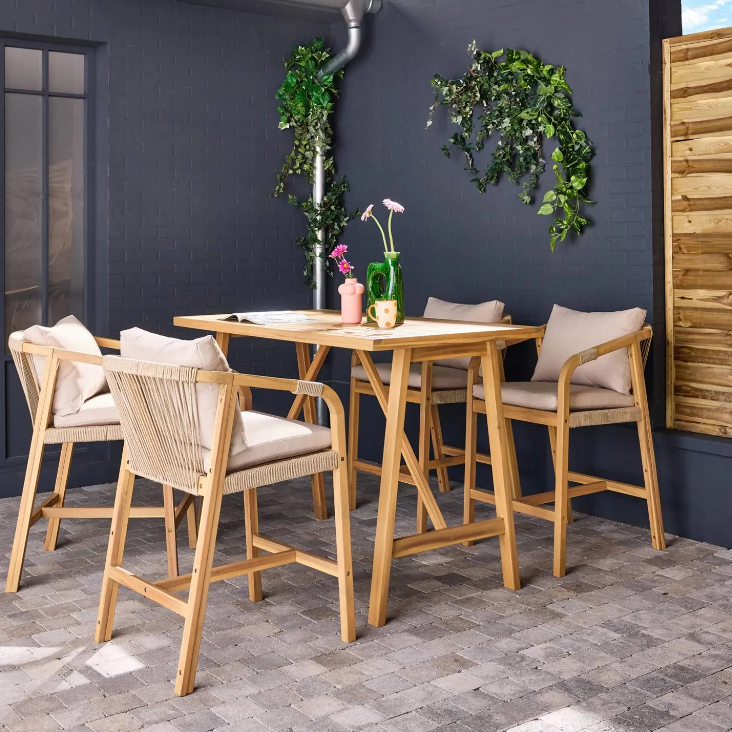 Garten-Bartisch aus Akazienholz mit 4 Stühlen