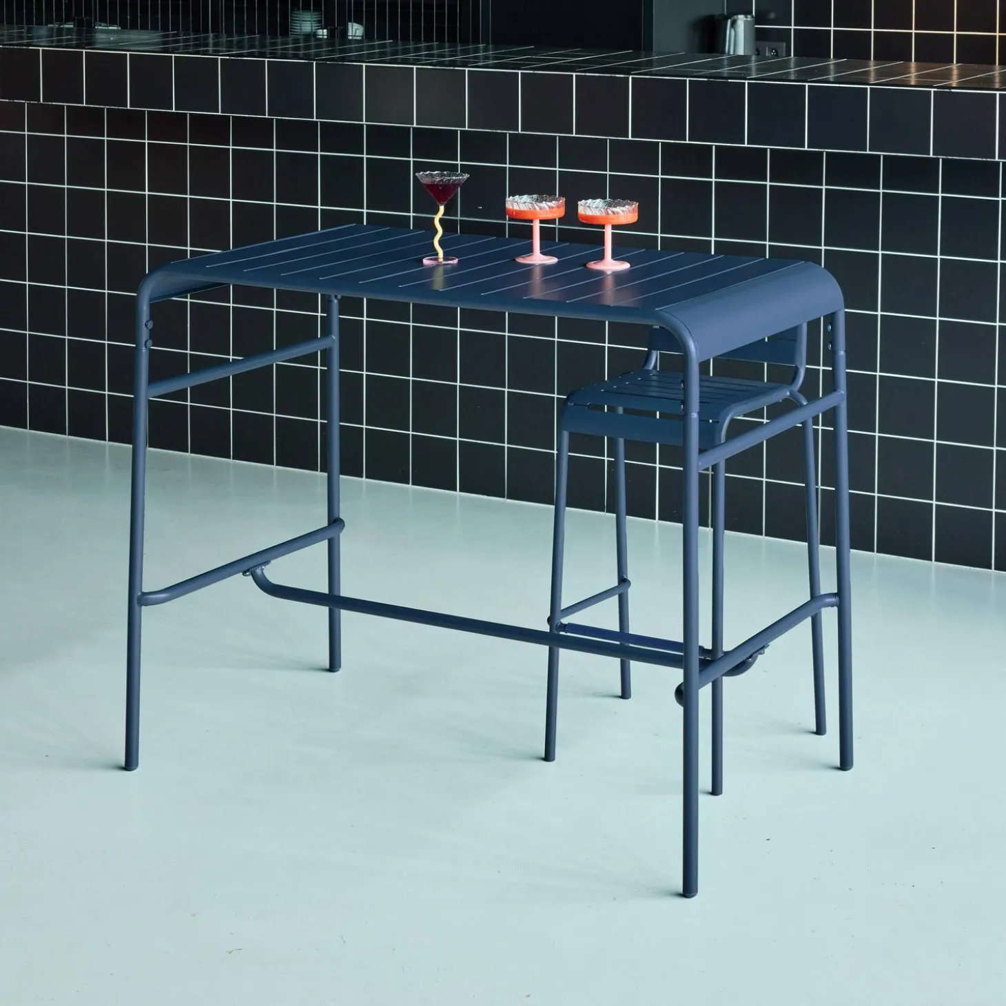 Garten-Hochtisch aus Stahl 4 Personen 120 x 70cm x 95 cm