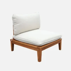 Gartensessel und Couchtisch aus Akazienholz Bezug mit Bouclé-Look