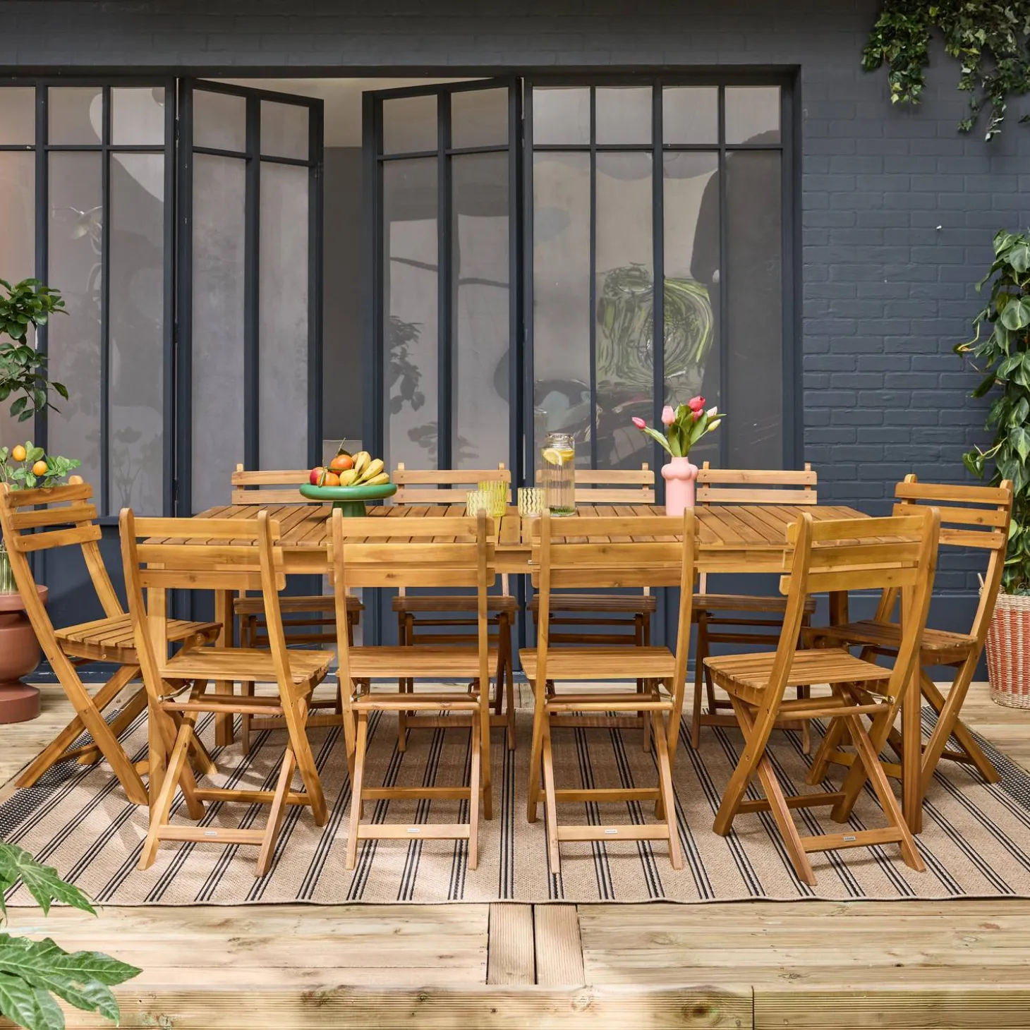 Gartentisch aus Akazie mit abgerundeten Ecken, 10 Stühle