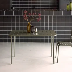 Gartentisch aus Stahl für 4 Personen