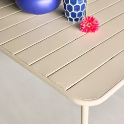 Gartentisch aus Stahl 6-8 Plätze