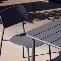 Gartentisch aus Stahl + 4 Stühle