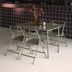 Gartentisch aus Stahl + 4 Stühle