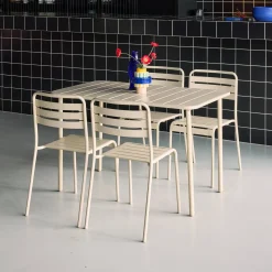 Gartentisch + 4 Stühle aus Stahl