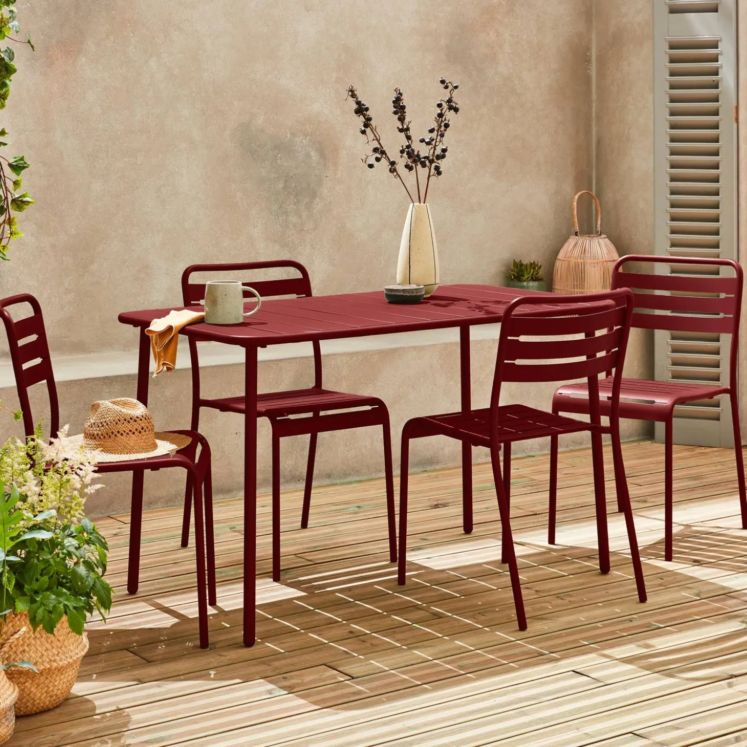 Gartentisch + 4 Stühle aus Stahl
