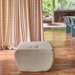 Hocker, Fußhocker mit strukturiertem Bouclé-Bezug für Sessel und Sofas
