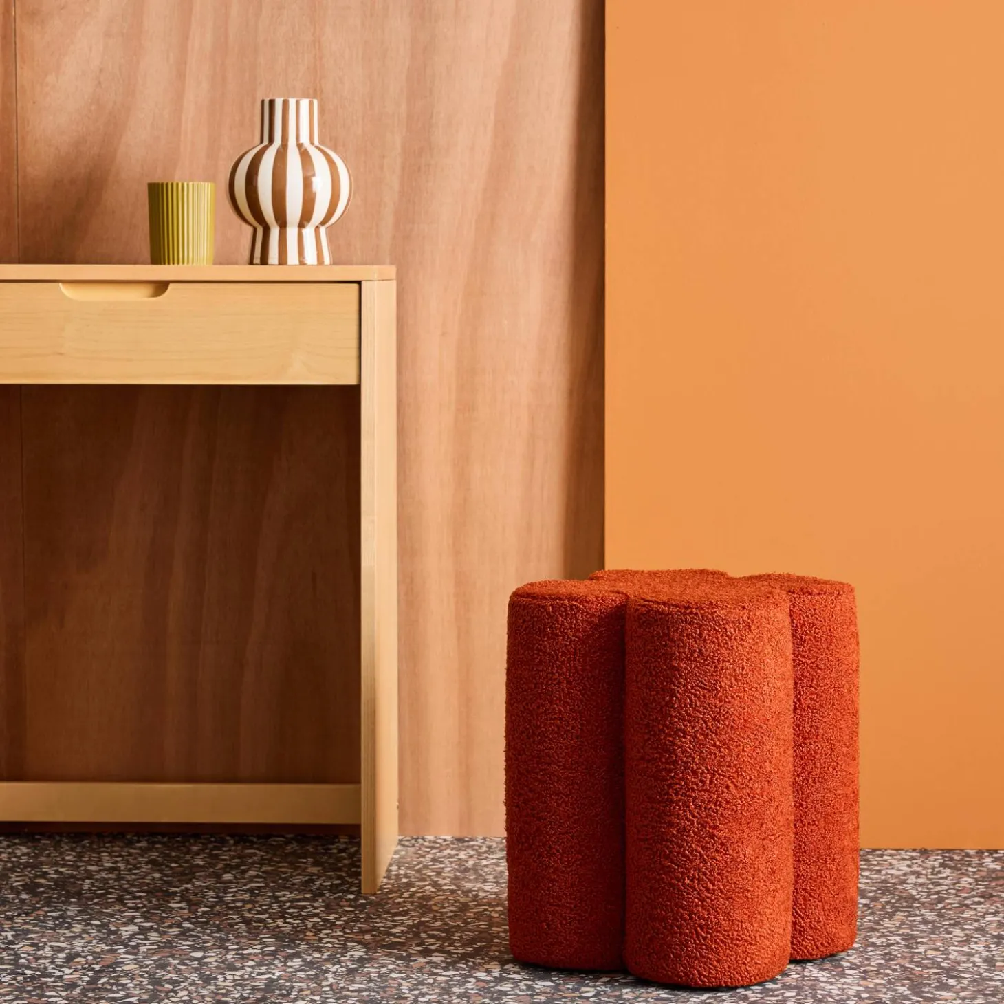 Hocker Kleeblatt Bouclé