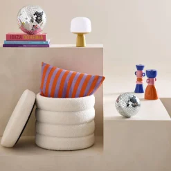 Hocker mit Stauraum und Bouclé-Bezug