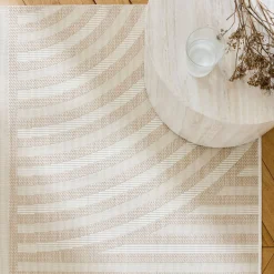 Indoor / Outdoor Teppich mit Bogenmuster beige, 100% recyceltes Polyester