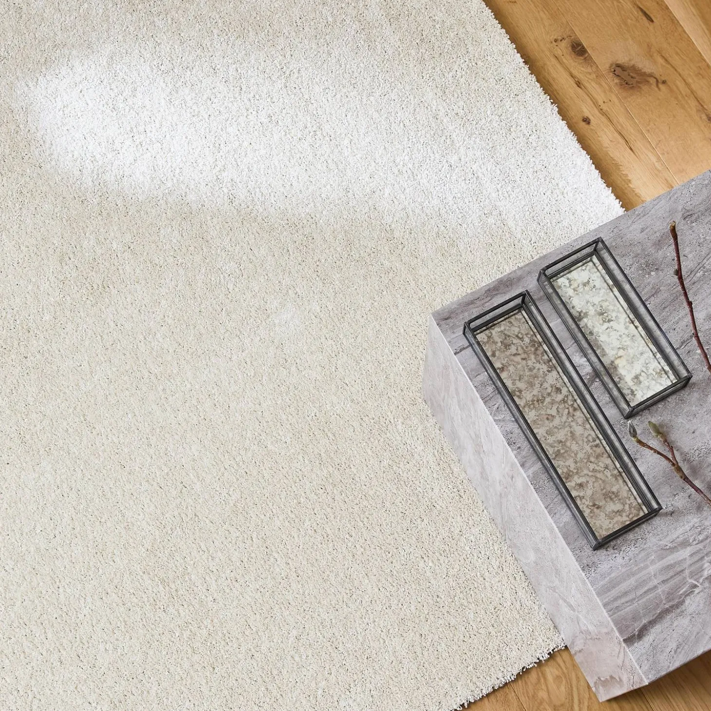 Indoor Teppich aus Kurzflor-Samt cremefarben