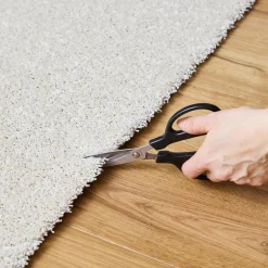 Indoor Teppich aus Kurzflor-Samt cremefarben