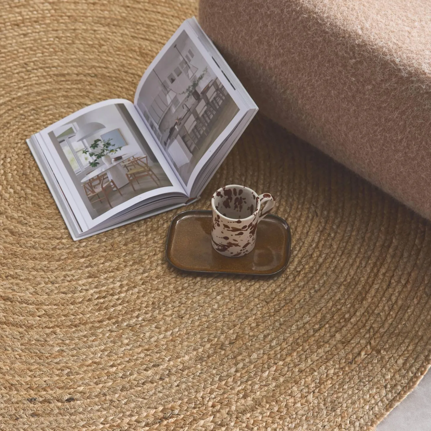 Indoor Teppich rund aus Jute, naturfarben