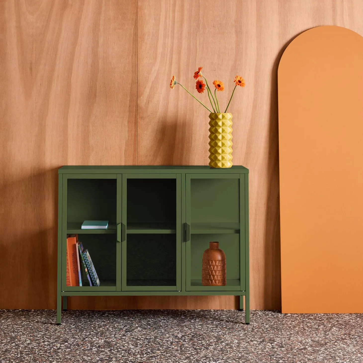 Industrielles Sideboard aus Metall und gehärtetem Glas mit 3 Türen, 100 cm