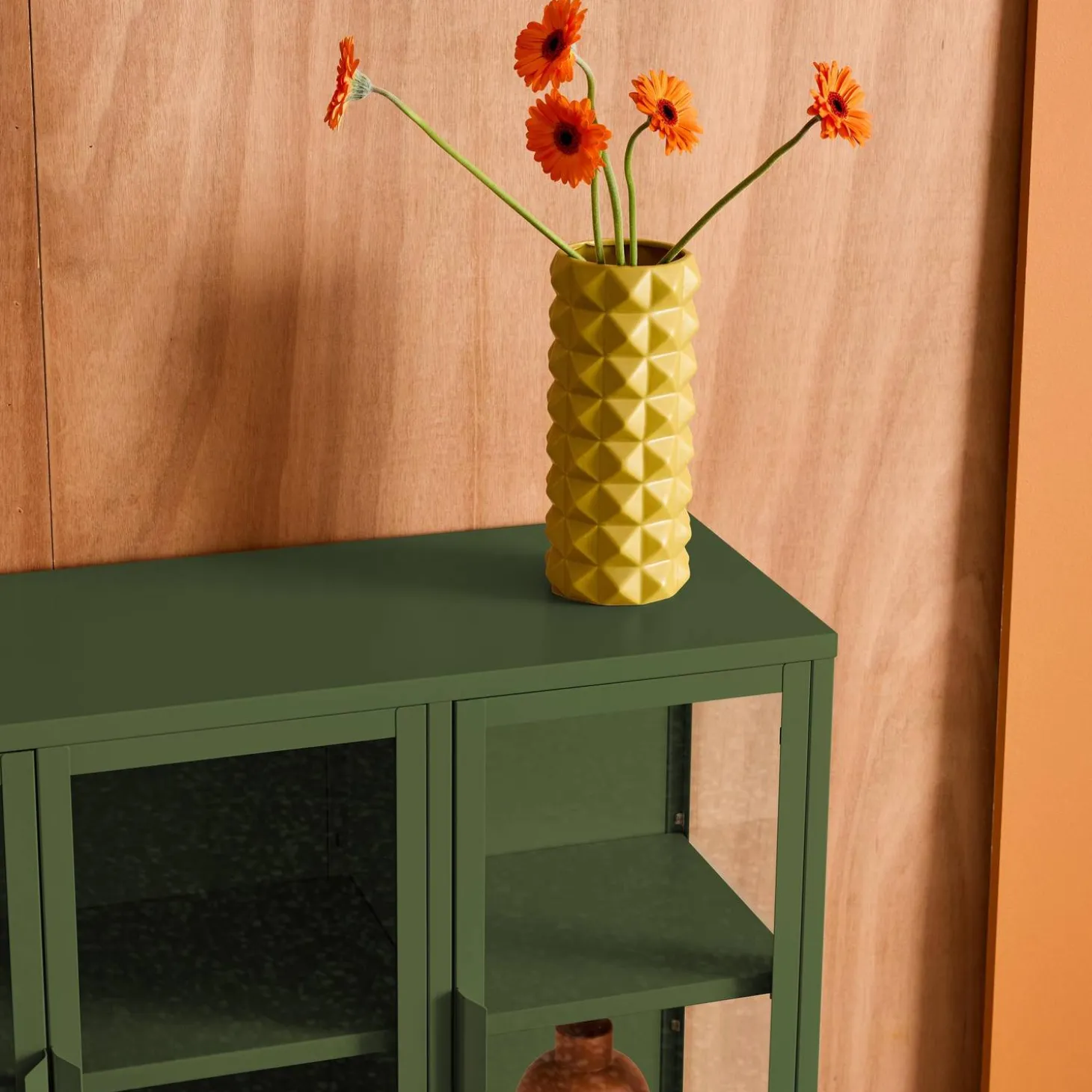 Industrielles Sideboard aus Metall und gehärtetem Glas mit 3 Türen, 100 cm