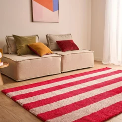 Innenteppich mit roten und rosa Streifen