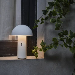 Kabellose Tischlampe mit schwenkbarem Kopf H 28 cm