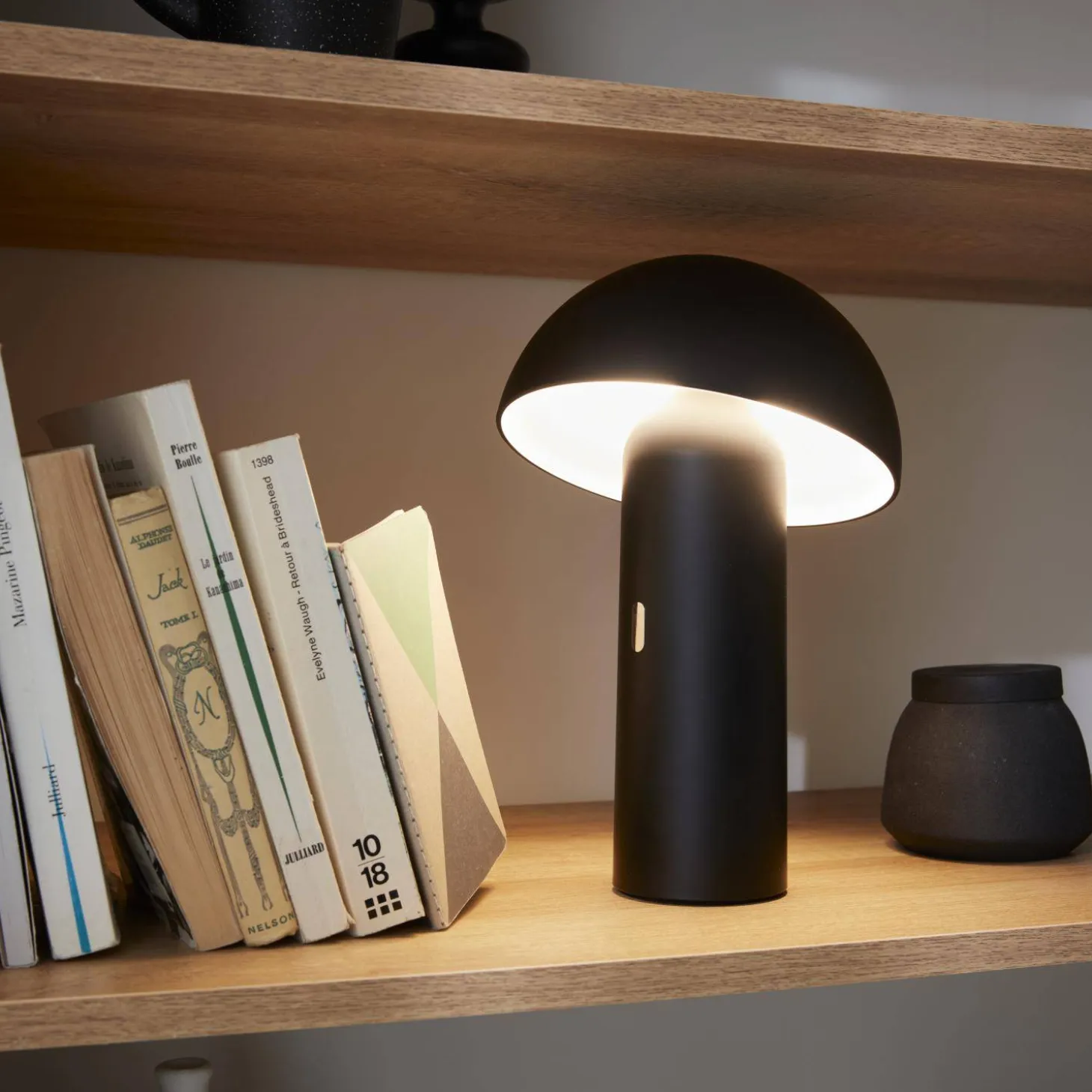 Kabellose Tischlampe mit schwenkbarem Kopf H 28 cm