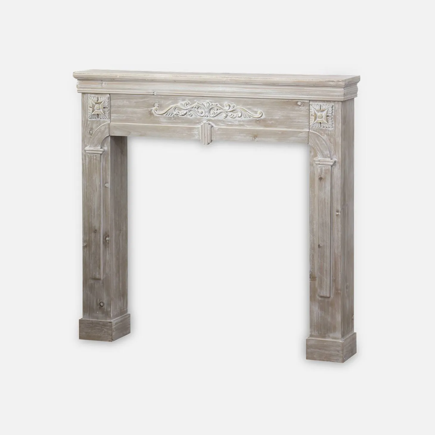 Kaminmantel mit gekalkter Holzoptik
