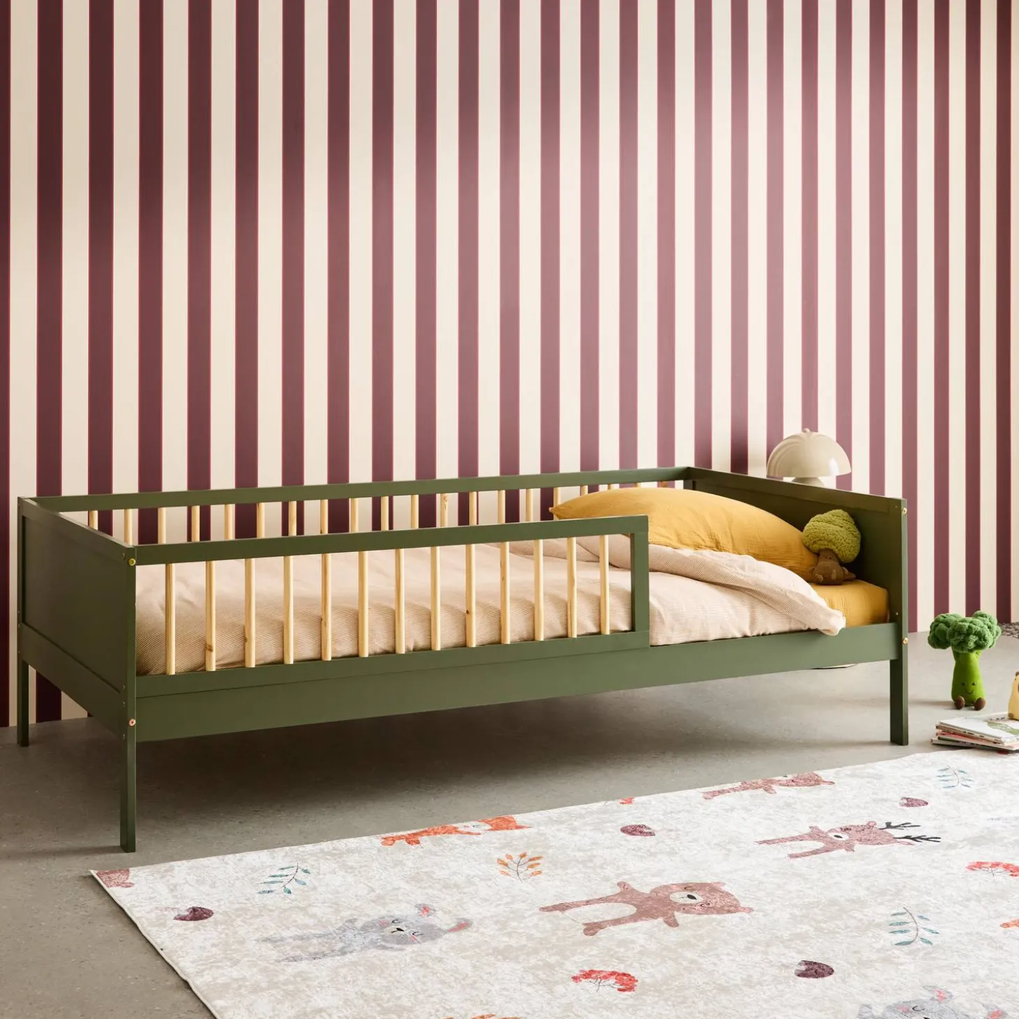 Kinderbett 90 x 190 cm aus Kiefernholz Lattenrost inklusive
