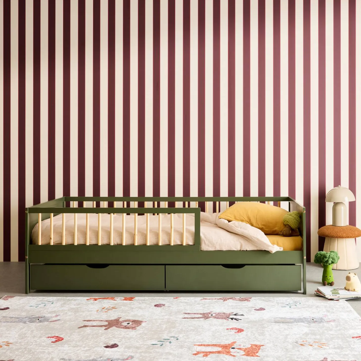 Kinderbett 90 x 190 cm aus naturbelassenem Kiefernholz mit Lattenrost und Schubladen