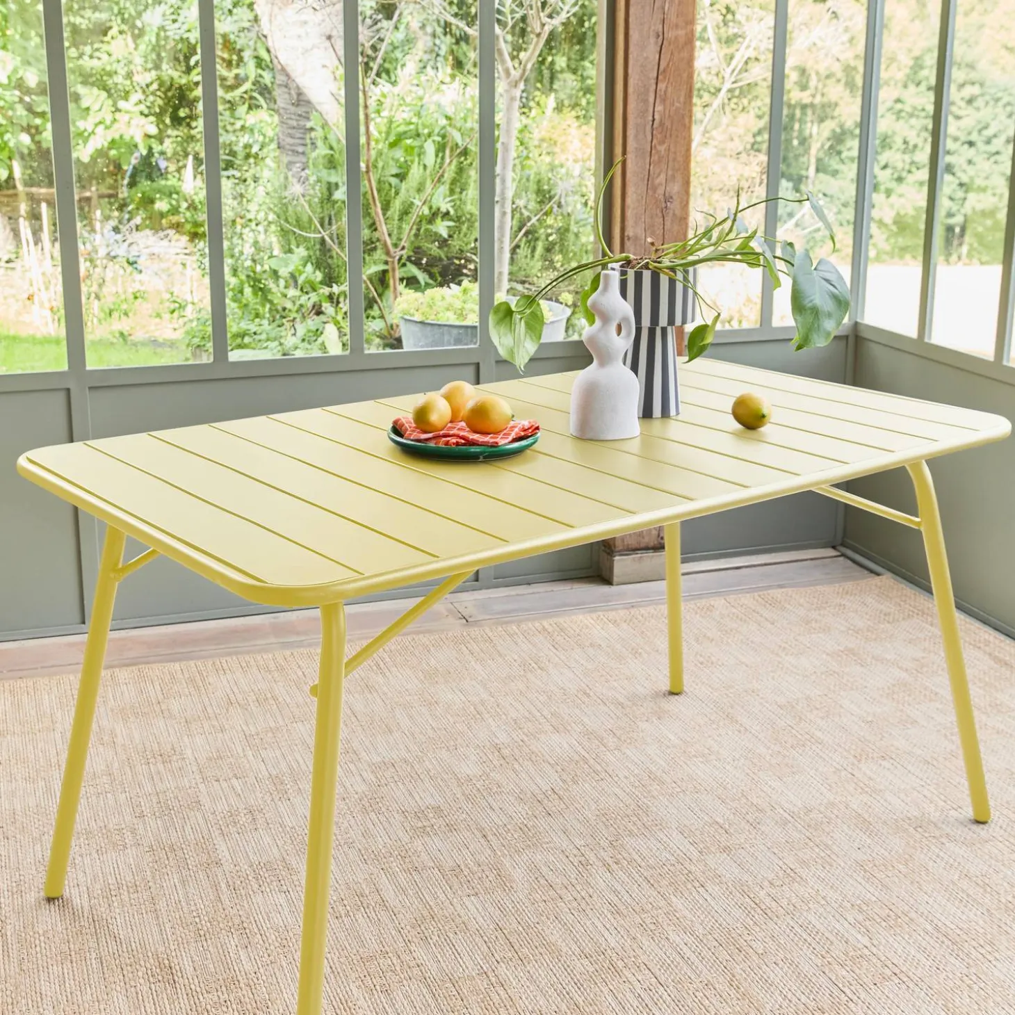 Klappbarer Gartentisch aus Stahl für 6 Personen