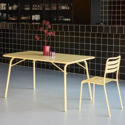 Klappbarer Gartentisch aus Stahl für 6 Personen