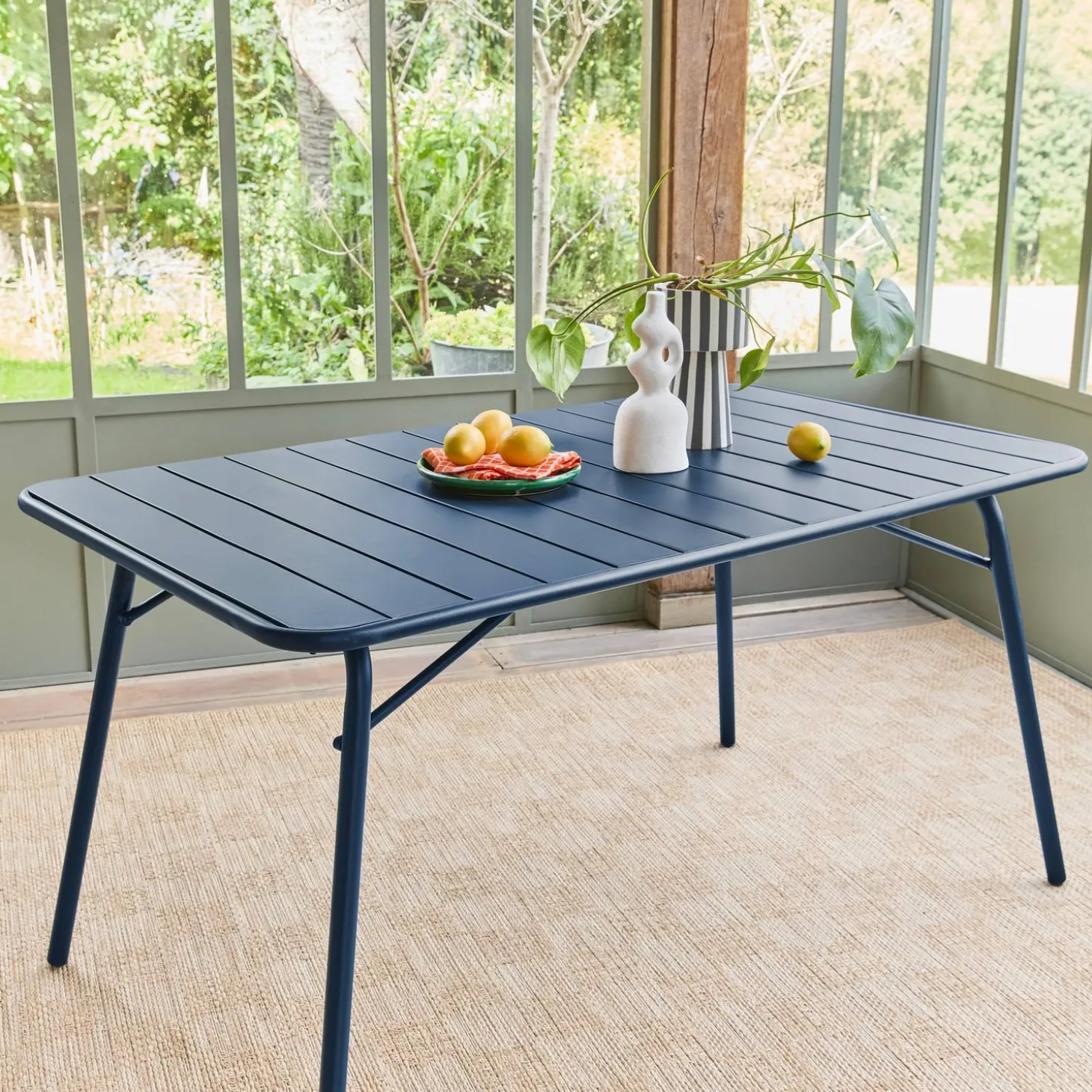 Klappbarer Gartentisch aus Stahl für 6 Personen