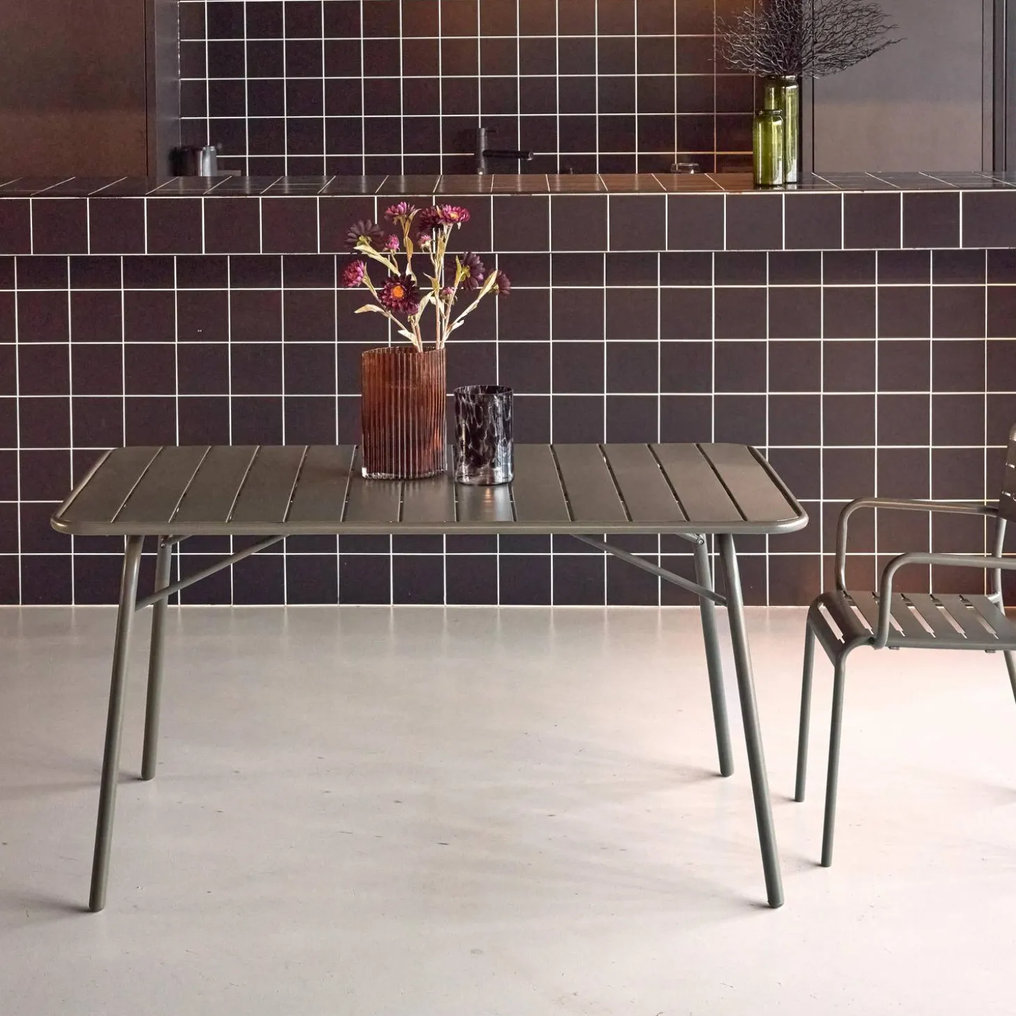 Klappbarer Gartentisch aus Stahl für 6 Personen